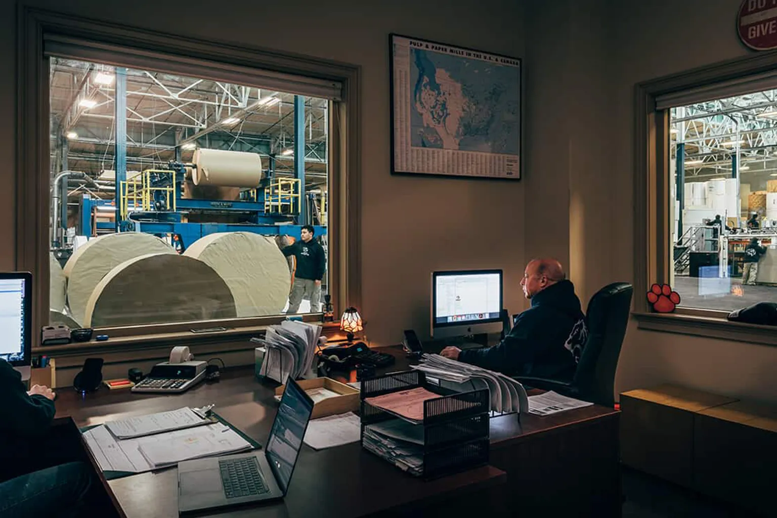 Seasonal Demand Planning for Packaging Supply Chains: Avoiding Q4 Service Breakdowns